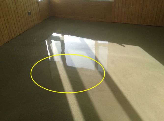 鋪木地板前要不要做自流平？聽老師傅說完，大多數(shù)家庭都做錯了