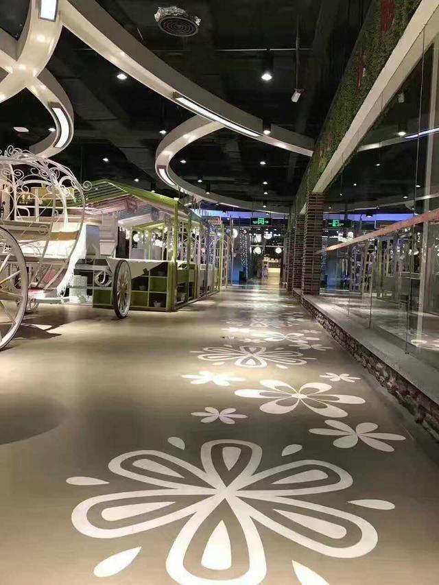 水泥自流平地面大氣實(shí)用，為什么很少家庭裝修用到它？